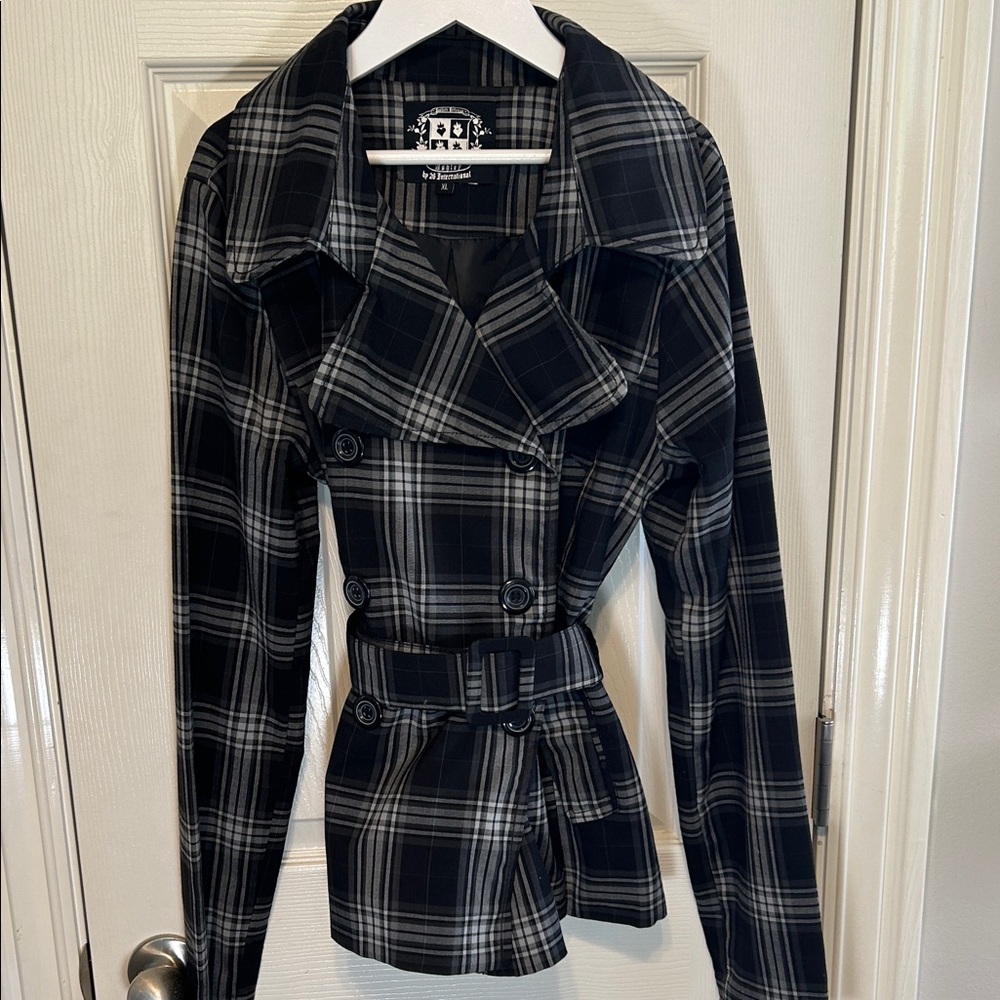 26 International Black and Gray Plaid Trench Coat